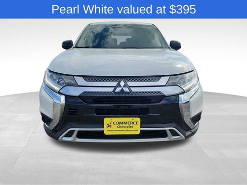 Used 2020 Mitsubishi Outlander ES image 2