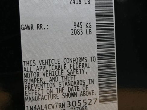 Used 2024 Nissan Altima 2.0 SR FWD image 39