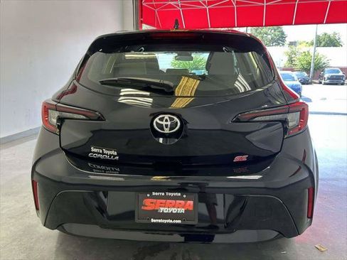Certified 2025 Toyota Corolla SE FWD image 4