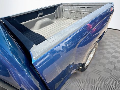 Used 2018 Chevrolet Silverado 1500 LT w/ All Star Edition image 29