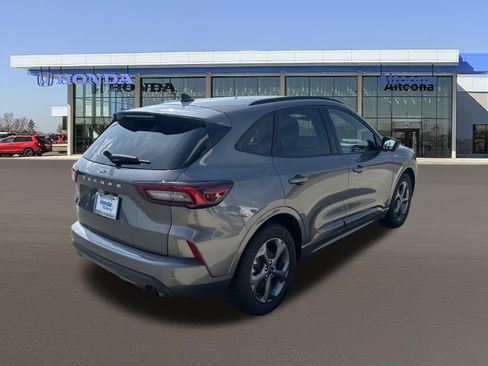 Used 2023 Ford Escape ST-Line w/ Tech Pack #1 FWD image 4