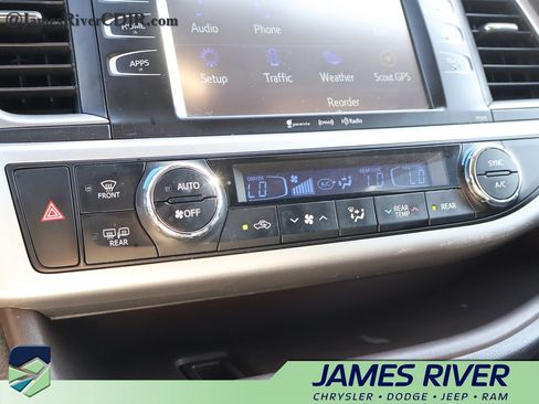 Used 2019 Toyota Highlander Plus AWD/4WD image 35