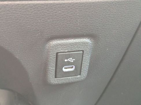 Used 2023 Toyota Corolla LE image 21