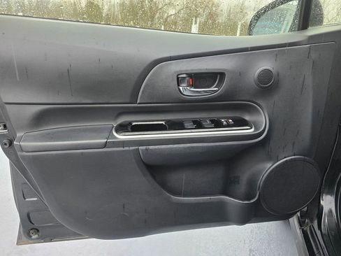 Used 2018 Toyota Prius C Two image 22