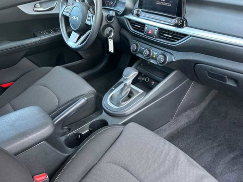 Used 2023 Kia Forte LXS w/ LXS Technology Package image 13