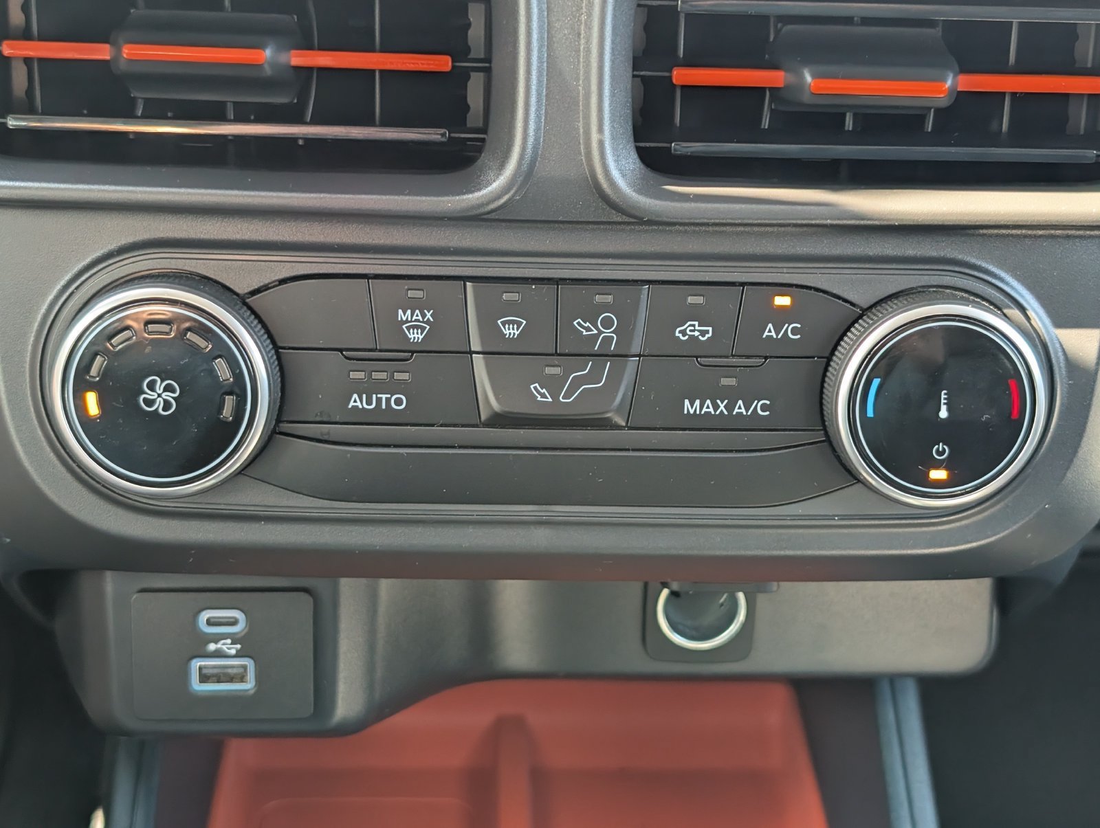 Used 2024 Ford Maverick XLT w/ Equipment Group 300A Standard AWD/4WD image 22