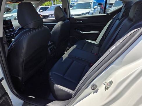 Used 2023 Nissan Altima 2.5 SL FWD image 13