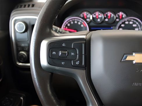 Used 2021 Chevrolet Silverado 1500 LT image 22