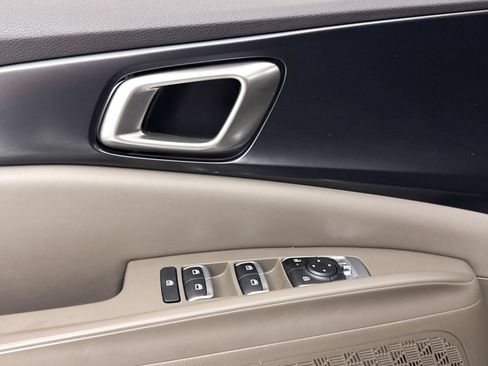 Used 2026 Kia Carnival FWD image 30