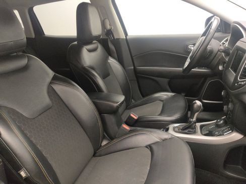 Used 2018 Jeep Compass Latitude w/ Popular Equipment Group image 21