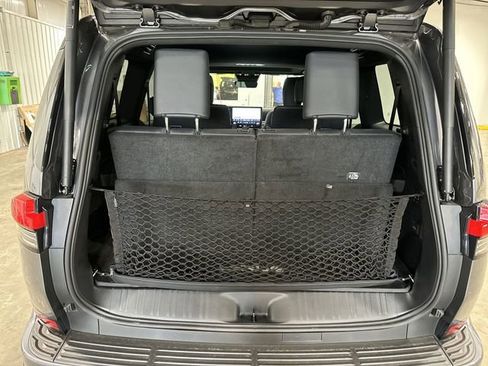 Used 2024 Lexus GX 550 w/ Accessory Package (2T) image 25