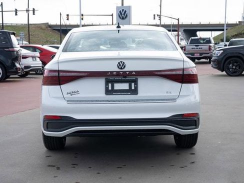 New 2026 Volkswagen Jetta SE FWD image 5