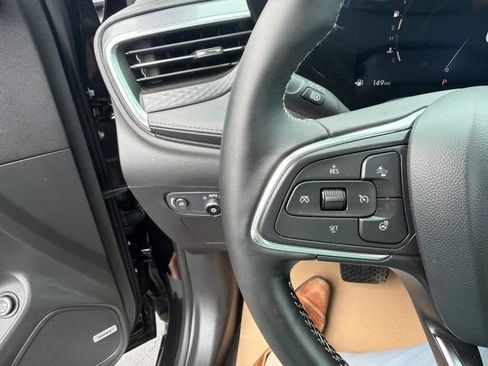 Used 2024 Buick Encore GX Avenir w/ Avenir Technology Package AWD/4WD image 27