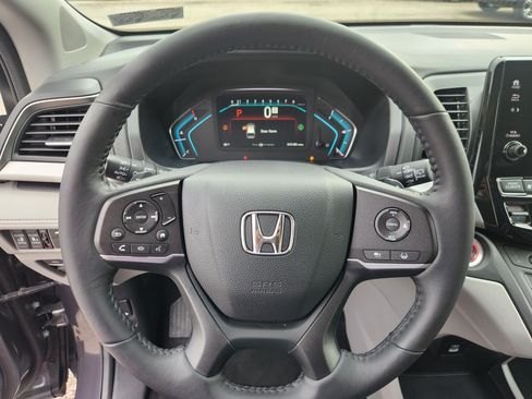 Certified 2024 Honda Odyssey EX-L image 9