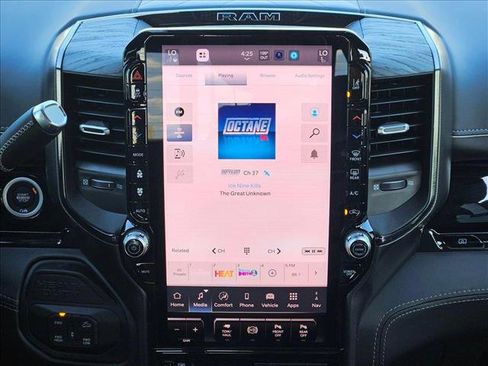 New 2025 RAM 2500 Limited image 11