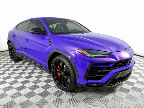Used 2021 Lamborghini Urus Graphite Capsule image 3