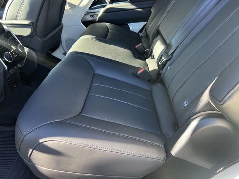 Used 2024 Land Rover Range Rover Long Wheelbase SE image 31