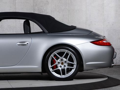 Used 2010 Porsche 911 Carrera S image 18