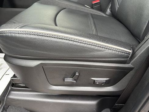 Used 2025 RAM 3500 Limited image 12