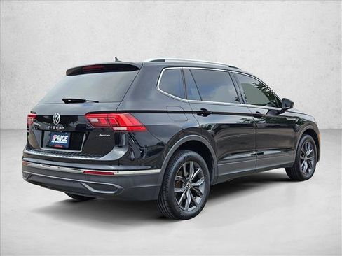 Used 2022 Volkswagen Tiguan SE AWD/4WD image 5