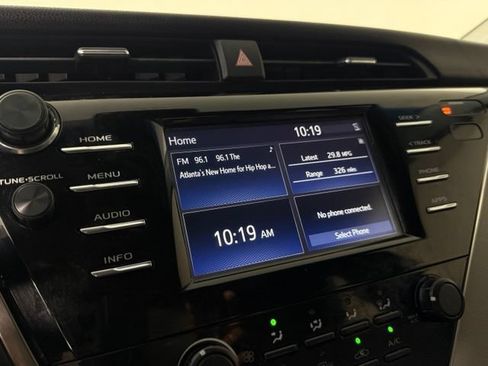 Used 2018 Toyota Camry LE w/ Convenience Package FWD image 20