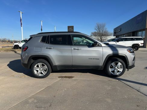 Used 2022 Jeep Compass Latitude w/ Convenience Group image 7