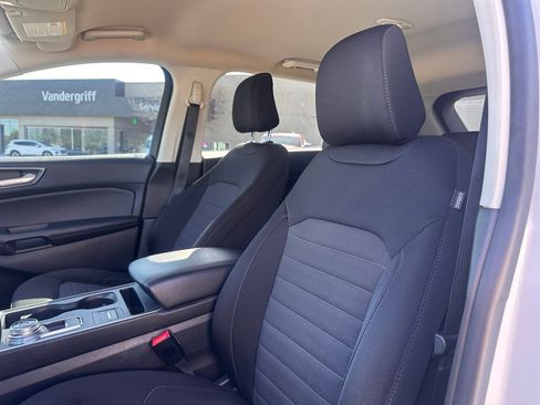 Used 2022 Ford Edge SE image 19