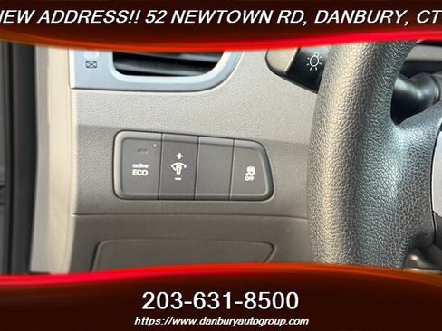 Used 2016 Hyundai Elantra SE w/ Option Group 02 FWD image 14