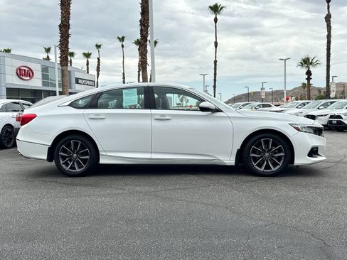 Used 2022 Honda Accord EX-L image 2