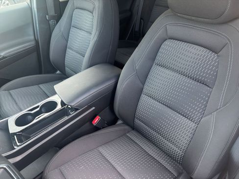 Used 2025 Chevrolet Equinox LT image 34