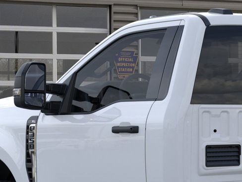 New 2026 Ford F350 XL w/ XL Chrome Package image 20
