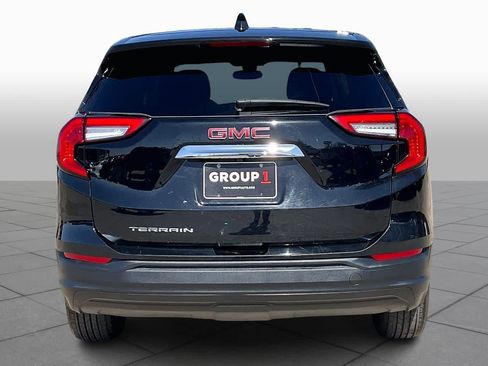 Used 2024 GMC Terrain SLE image 5