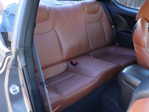 Used 2010 Hyundai Genesis 3.8 image 21