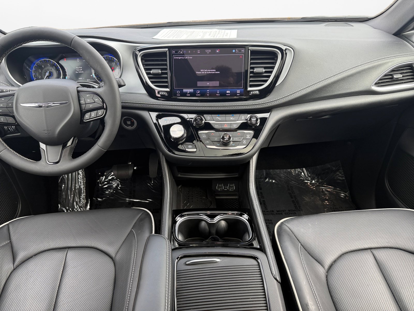 Used 2025 Chrysler Pacifica Limited AWD/4WD image 11