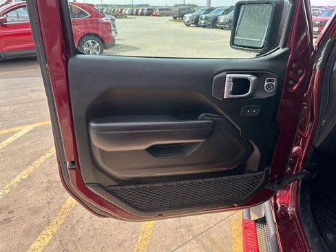 Used 2021 Jeep Wrangler Unlimited Rubicon AWD/4WD image 9