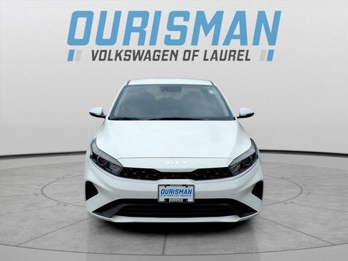 Used 2023 Kia Forte LXS w/ LXS Technology Package image 5