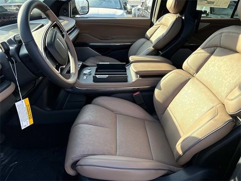 New 2025 Lincoln Navigator Black Label image 22