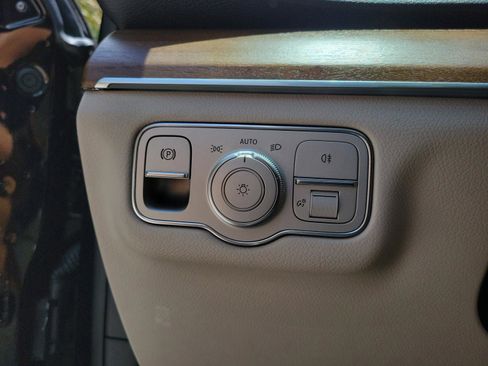 Used 2024 Mercedes-Benz GLE 350 4MATIC image 20