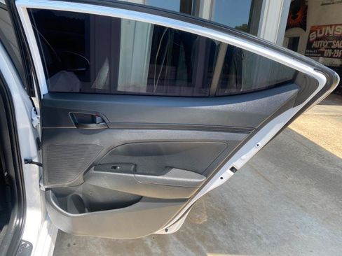 Used 2019 Hyundai Elantra Sport w/ Cargo Package FWD image 17