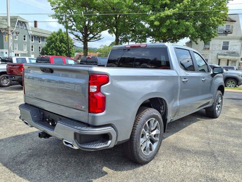 New 2026 Chevrolet Silverado 1500 RST w/ Z71 Off-Road Package AWD/4WD image 4