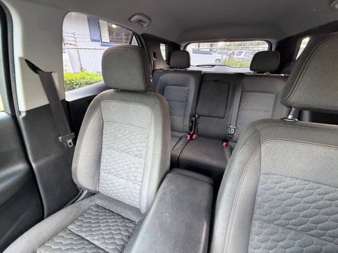 Used 2018 Chevrolet Equinox LT FWD image 15