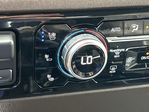 Used 2023 GMC Sierra 1500 SLT w/ SLT Premium Plus Package image 35