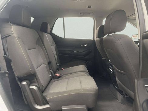 Used 2021 Chevrolet Traverse LS AWD/4WD image 19