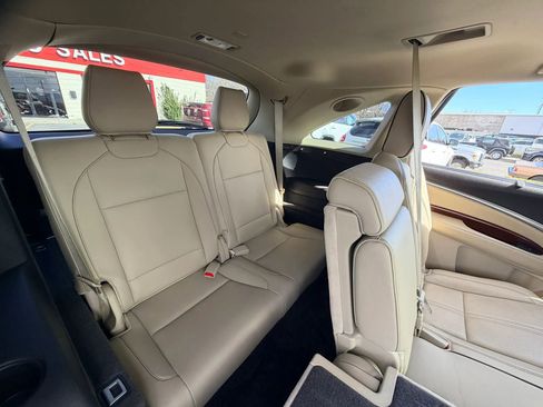 Used 2017 Acura MDX SH-AWD image 32