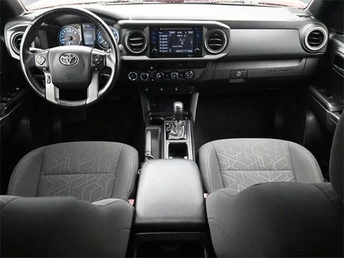 Used 2017 Toyota Tacoma TRD Off-Road w/ Tow Package (A/T) image 20