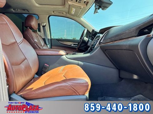 Used 2020 Cadillac Escalade ESV Premium Luxury AWD/4WD image 35