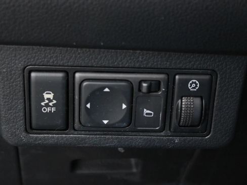 Used 2012 Nissan Versa 1.8 S w/ Plus Pkg FWD image 13