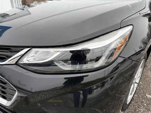 Used 2017 Chevrolet Cruze LT w/ Convenience Package image 25