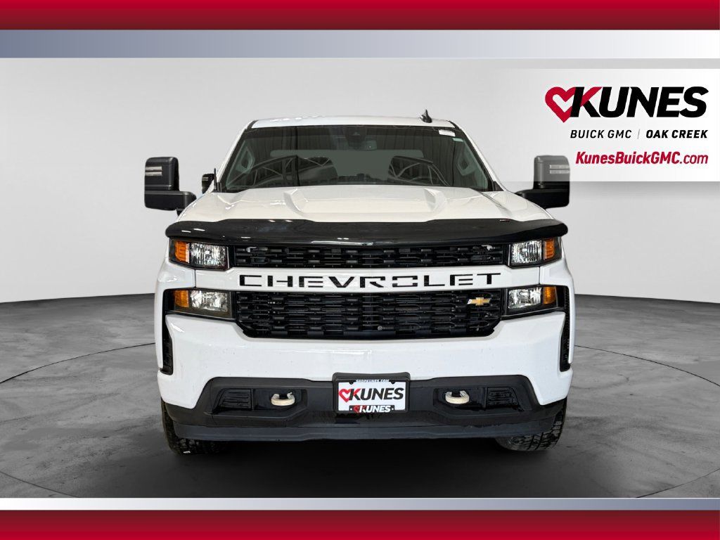 Used 2021 Chevrolet Silverado 1500 Custom w/ Custom Max Trailering Package AWD/4WD image 3