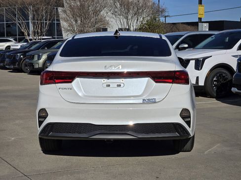 Certified 2024 Kia Forte LXS w/ LXS Technology Package image 13